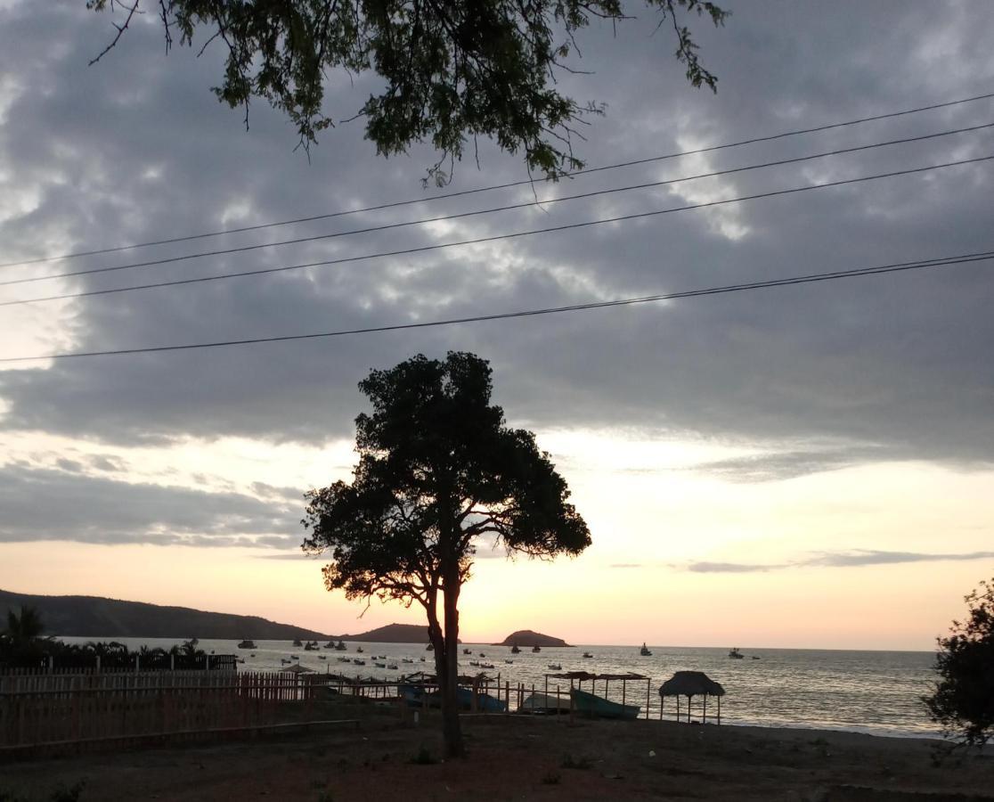 Hospedaje Algarrobo Machalilla Buitenkant foto